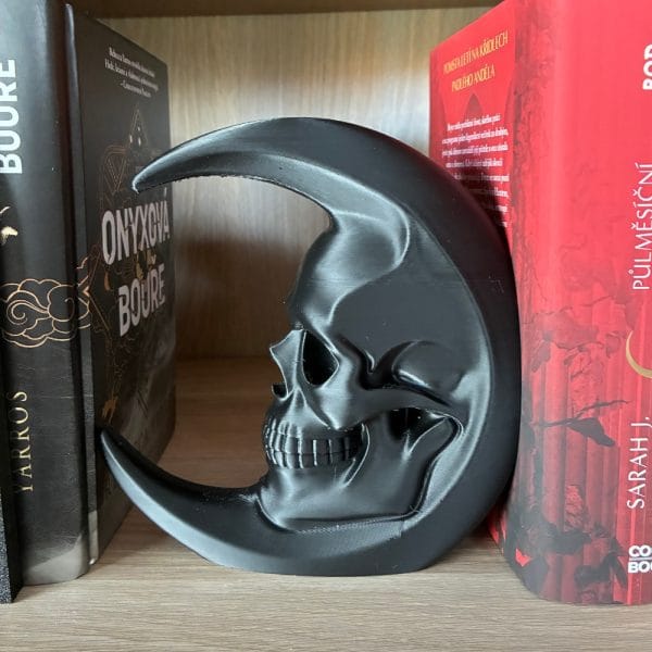 Skull Moon - Book Nook